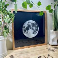 Fase Lunar: Una Memoria Grabada en Vidrio